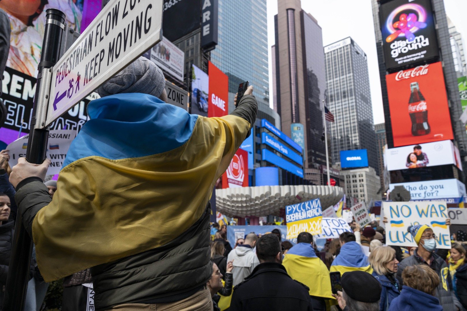 Times Meydanı'nda Rusya'nın Ukrayna saldırısı protesto edildi 19