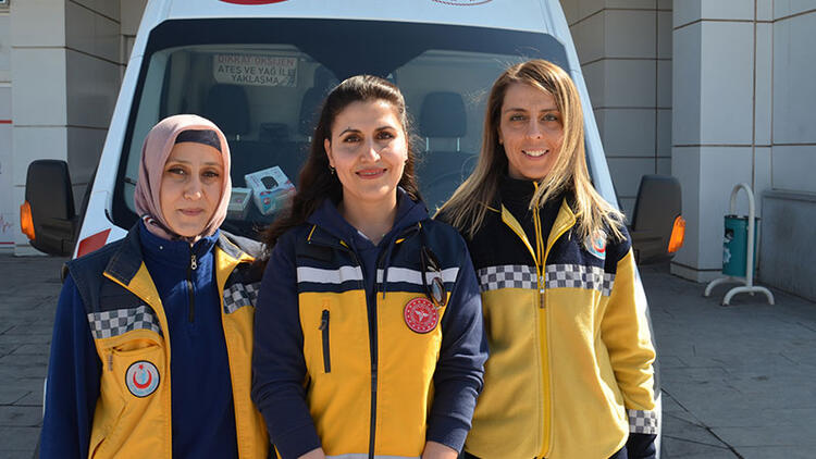 Yaşam mücadelesinde 3 kadın ambulans şoförü! 1