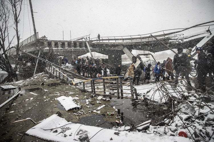 Kar yağışı altındaki Ukrayna’dan tahliyeler devam ediyor 3