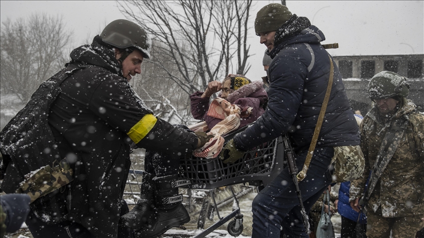 Kar yağışı altındaki Ukrayna’dan tahliyeler devam ediyor 5