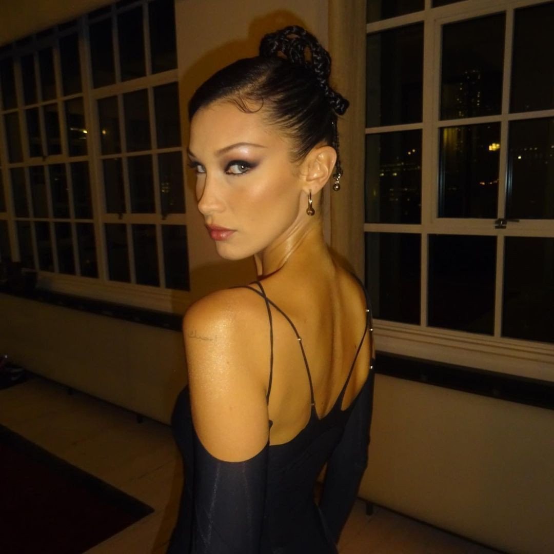 Bella Hadid: ''Keşke taşımaya devam etseydim'' 18