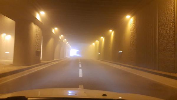 Tüneli bir anda sis gibi kapladı. Sürücüler ne olduğunu anlamadı hemen itfaiyeyi aradı 1