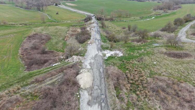 Yol kaçak hafriyattan geçilmez oldu: Yakaladık bize silah çektiler 3