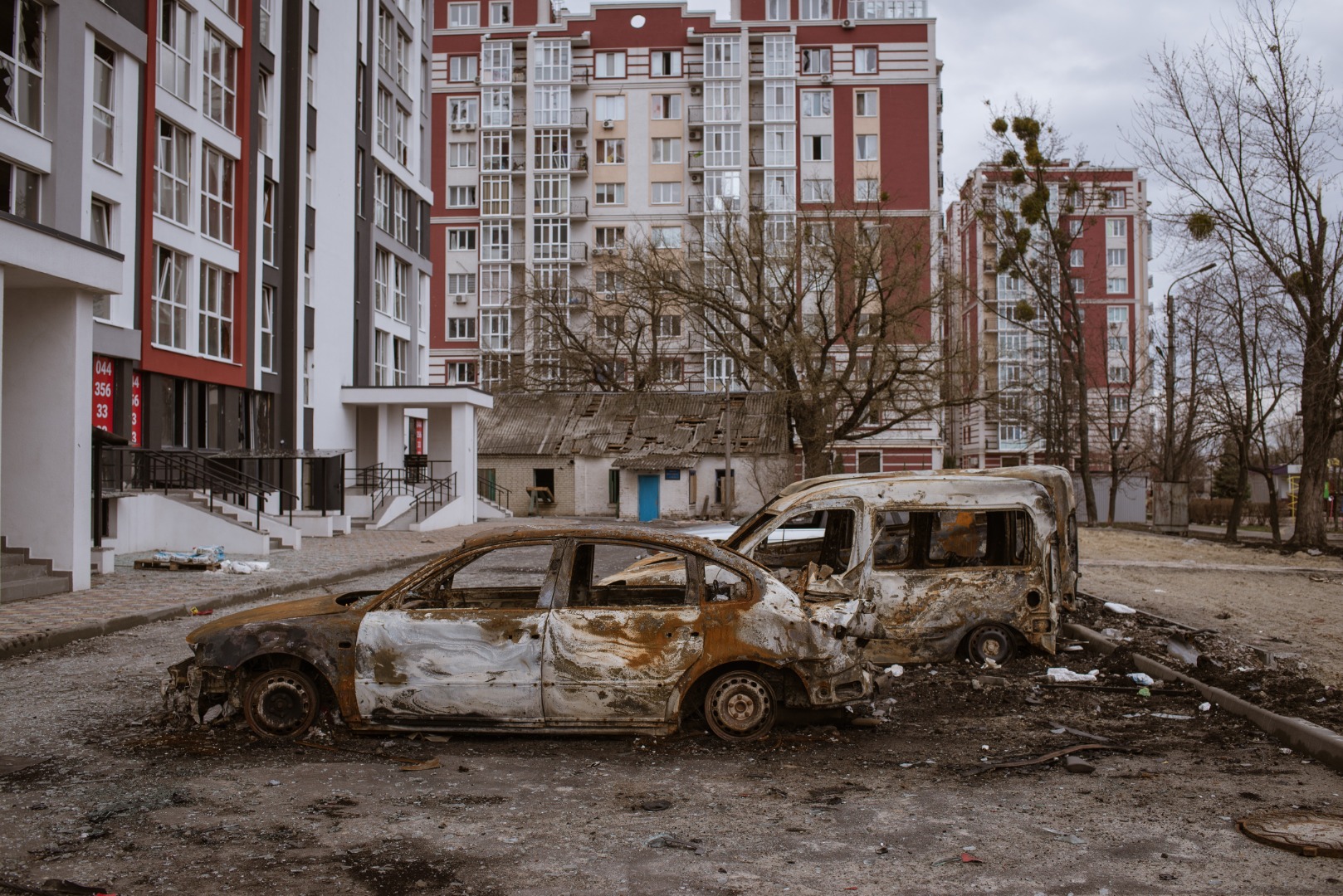 Ukrayna Hostomel'de kan donduran görüntüler 41
