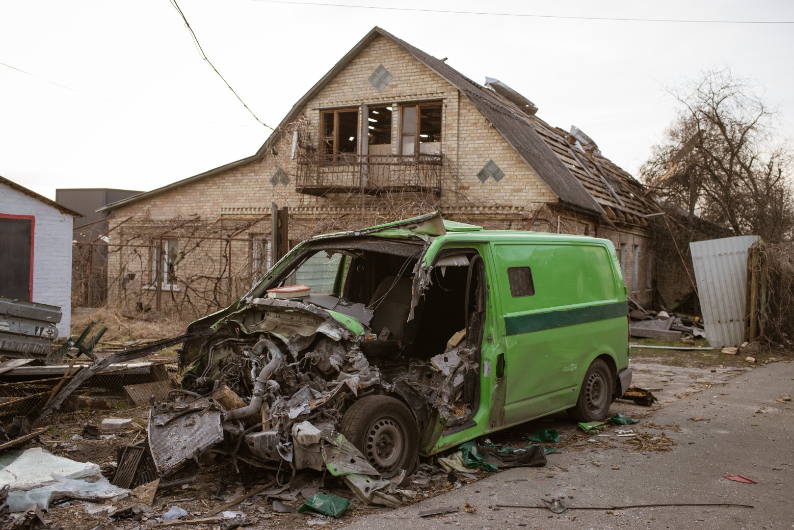 Ukrayna Hostomel'de kan donduran görüntüler 8