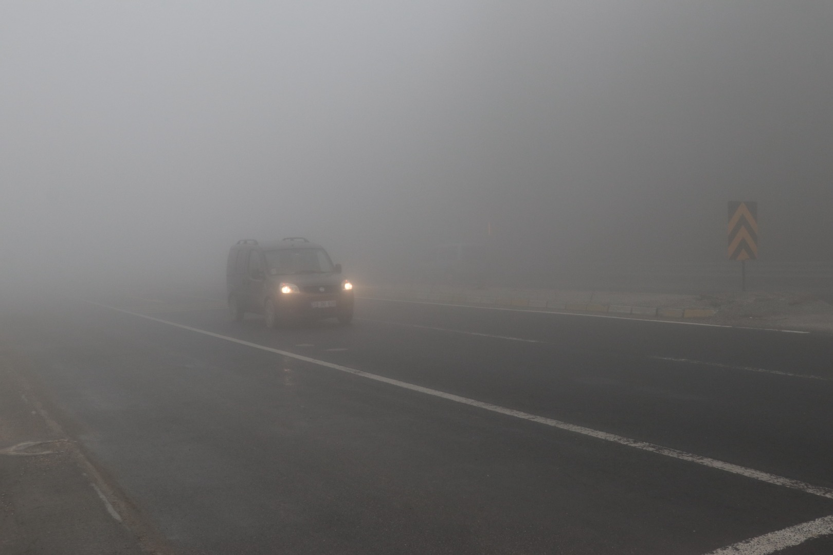 Bolu Dağı'nda etkili olan sis ulaşımı olumsuz etkiliyor 8