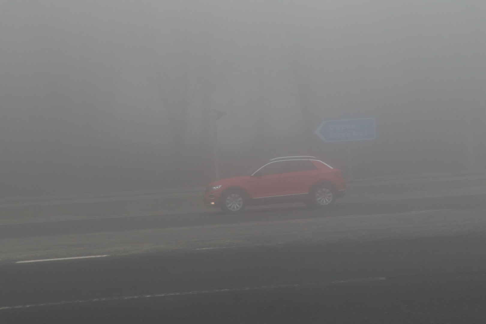 Bolu Dağı'nda etkili olan sis ulaşımı olumsuz etkiliyor 7