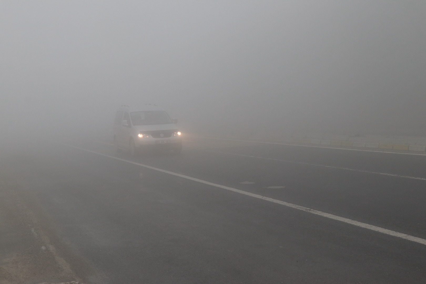 Bolu Dağı'nda etkili olan sis ulaşımı olumsuz etkiliyor 3