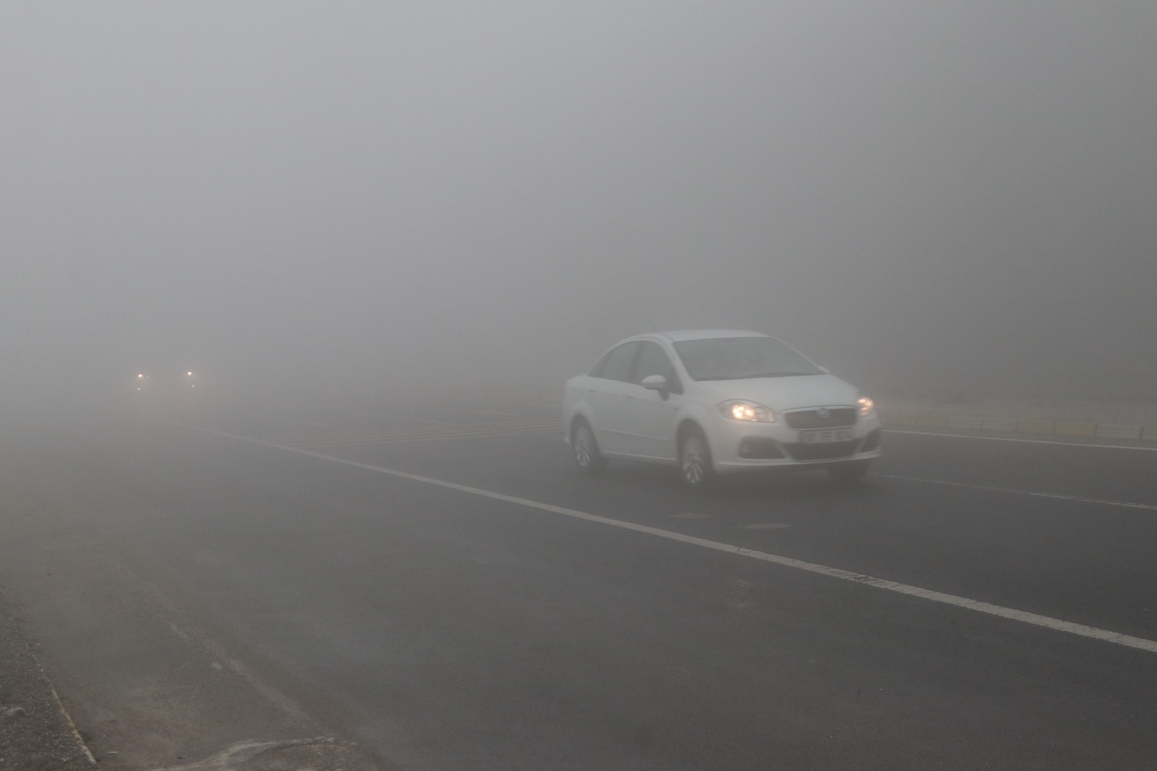 Bolu Dağı'nda etkili olan sis ulaşımı olumsuz etkiliyor 2