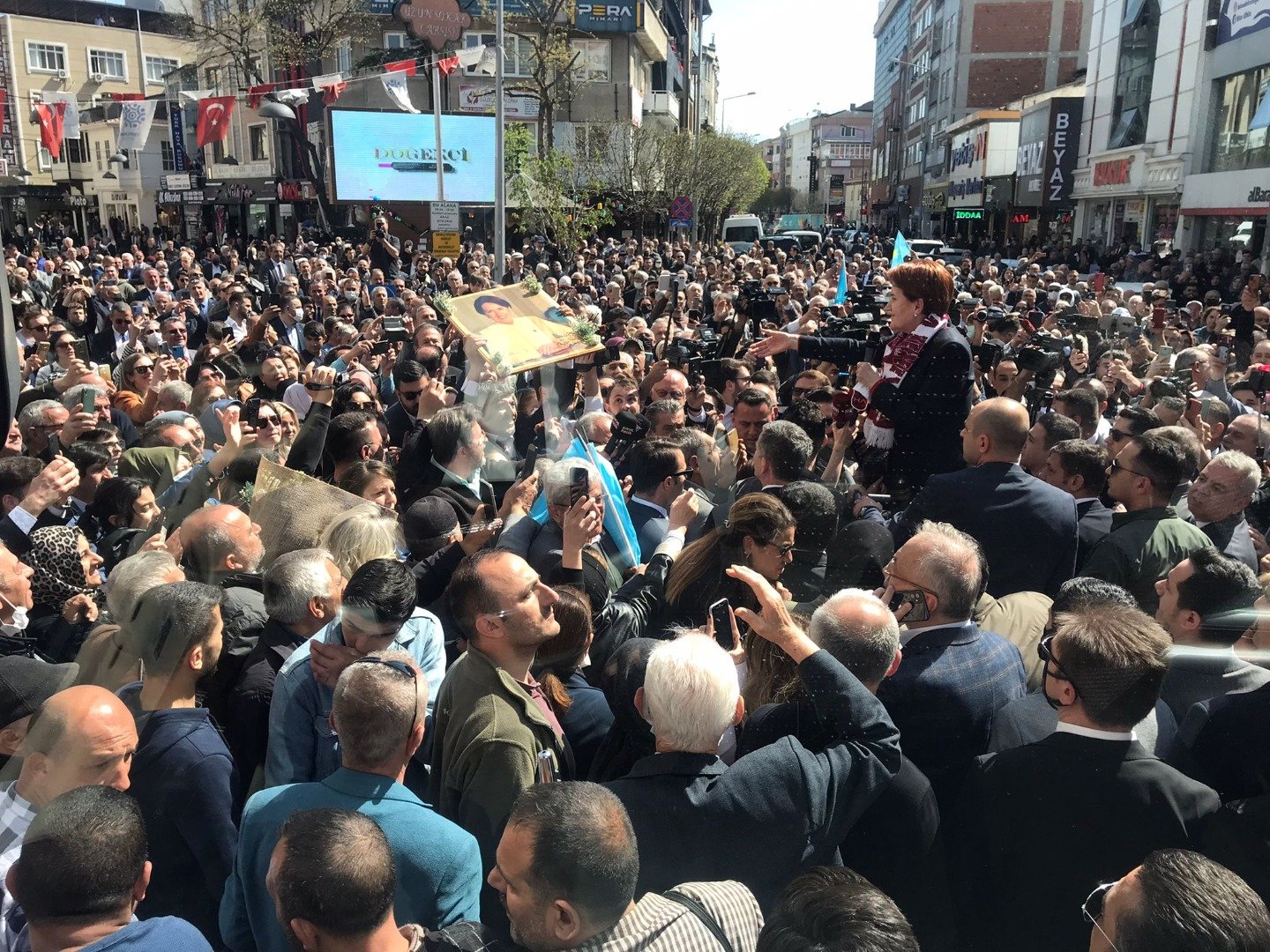 Bursa’da Meral Akşener rüzgarı 1