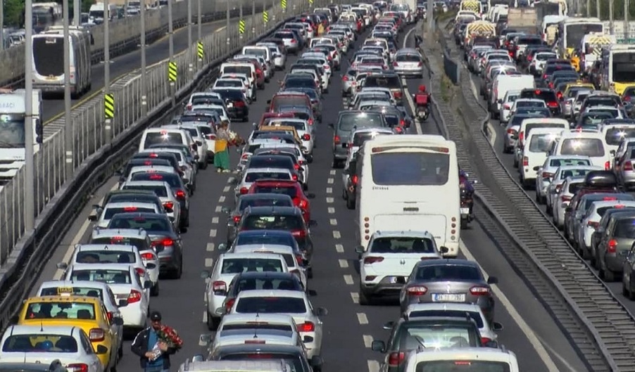 Milyonlarca araç sahibine şok haber: Trafik sigortasına rekor zam, artık her ay zamlanacak 1