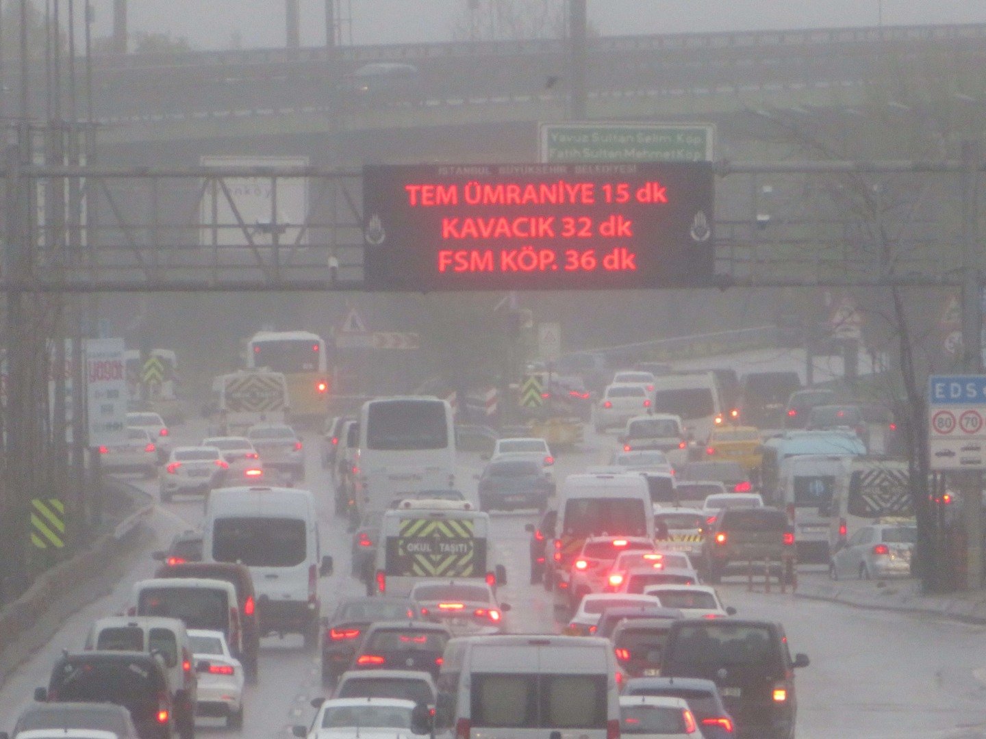 Okullar açıldı, trafik yoğunluğu yüzde 50'yi aştı 3