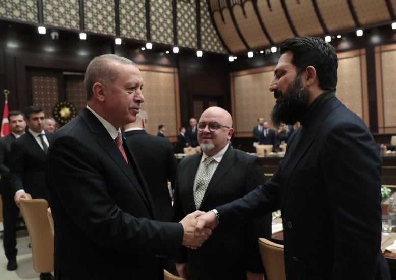 Erdoğan'ın iftarına katılan ünlüler ''En güzel ben överim'' yarışına girdiler 9