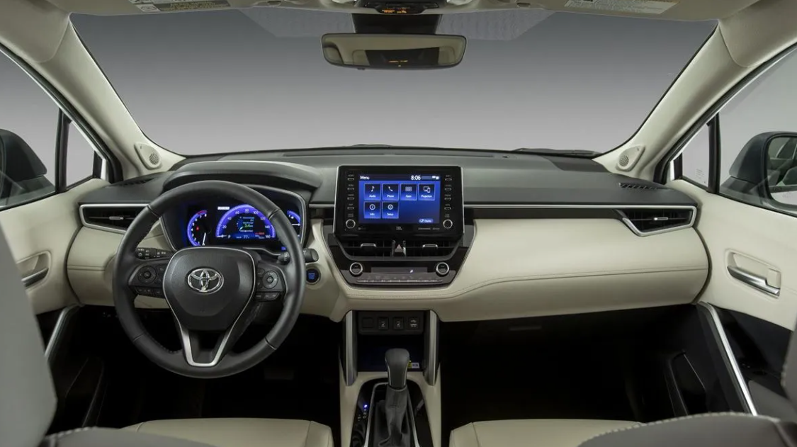 Toyota Corolla Sedan Nisan ayı fiyat listesi belli oldu 4