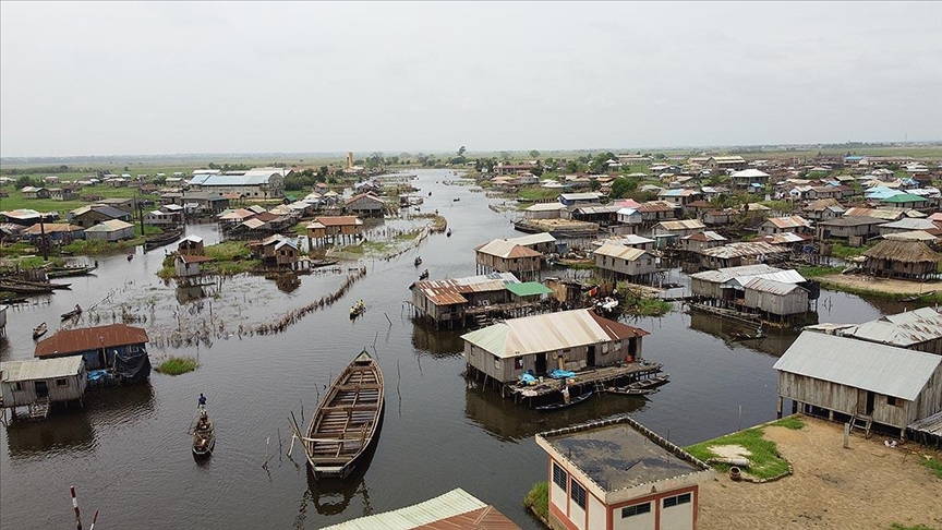 Afrika'da kölelikten kaçanların su üstünde kurduğu köy: Ganvie 4