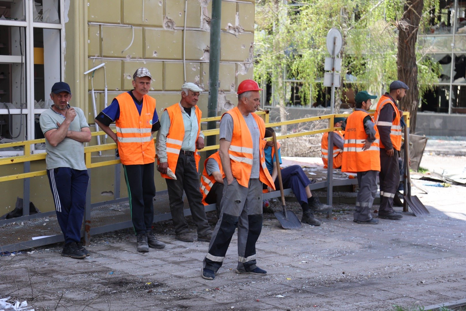 Kuşatma altındaki Mariupol'den insan manzaraları 9