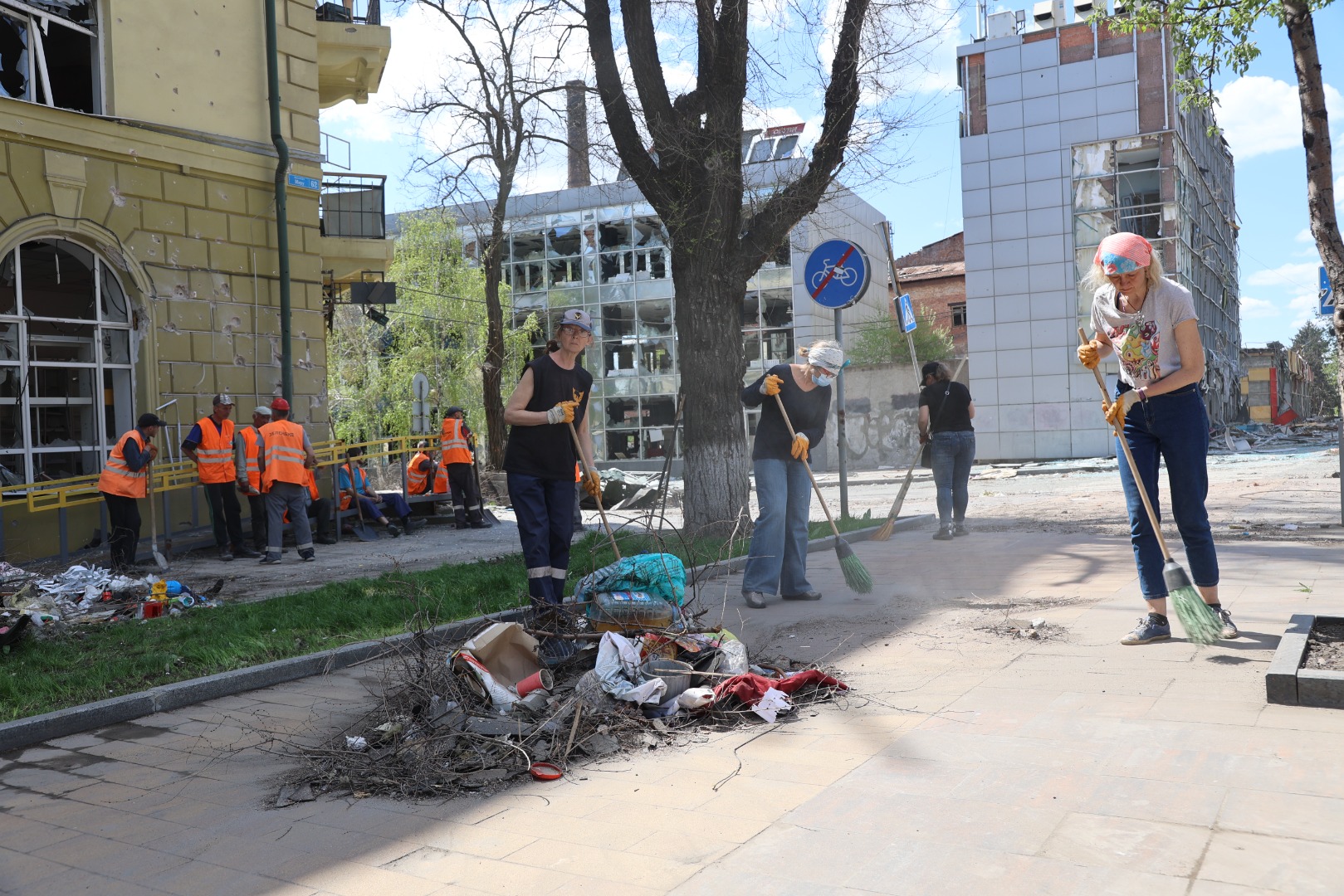 Kuşatma altındaki Mariupol'den insan manzaraları 12