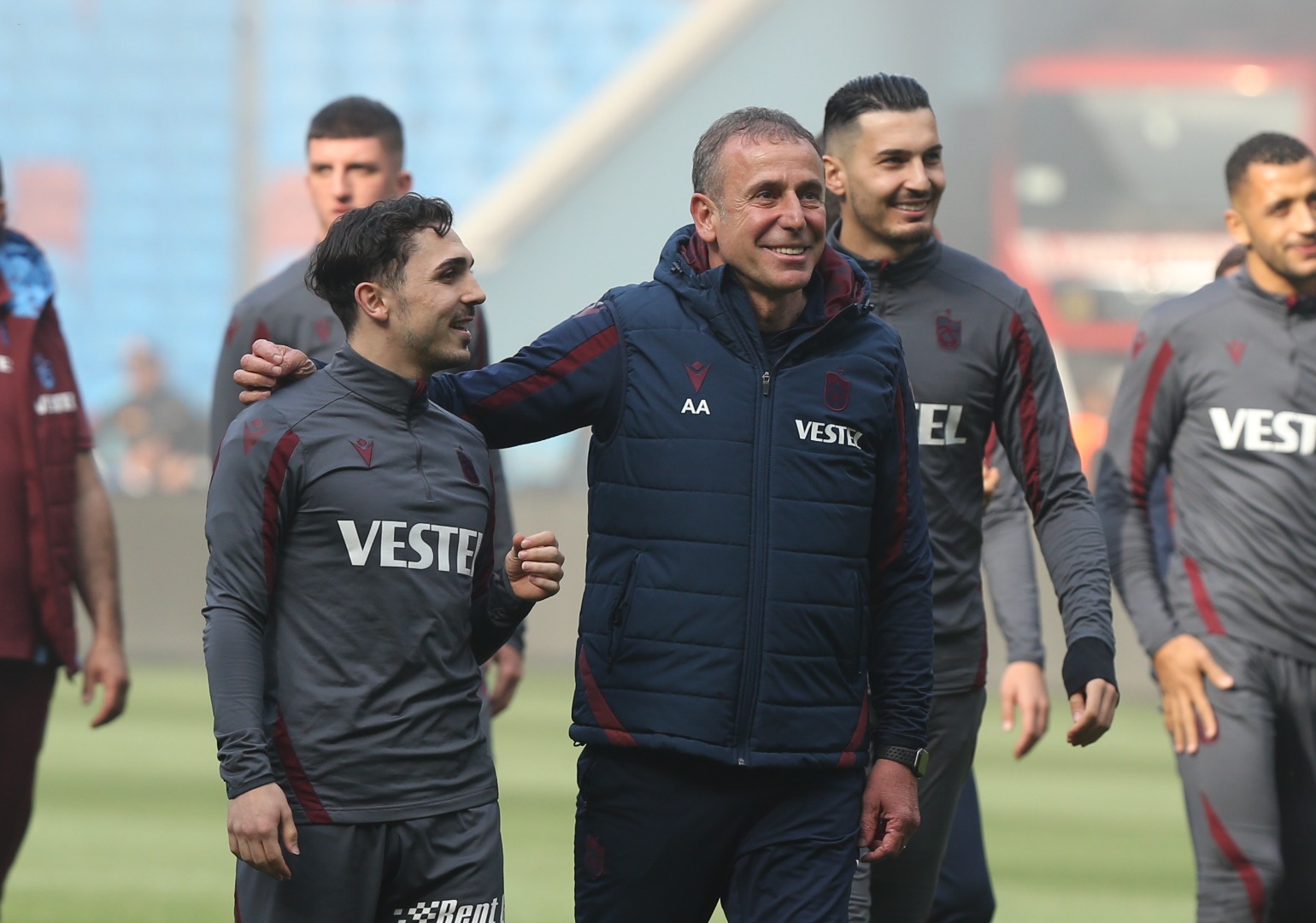 Trabzonspor'dan şampiyonluk kutlaması gibi antrenman 33