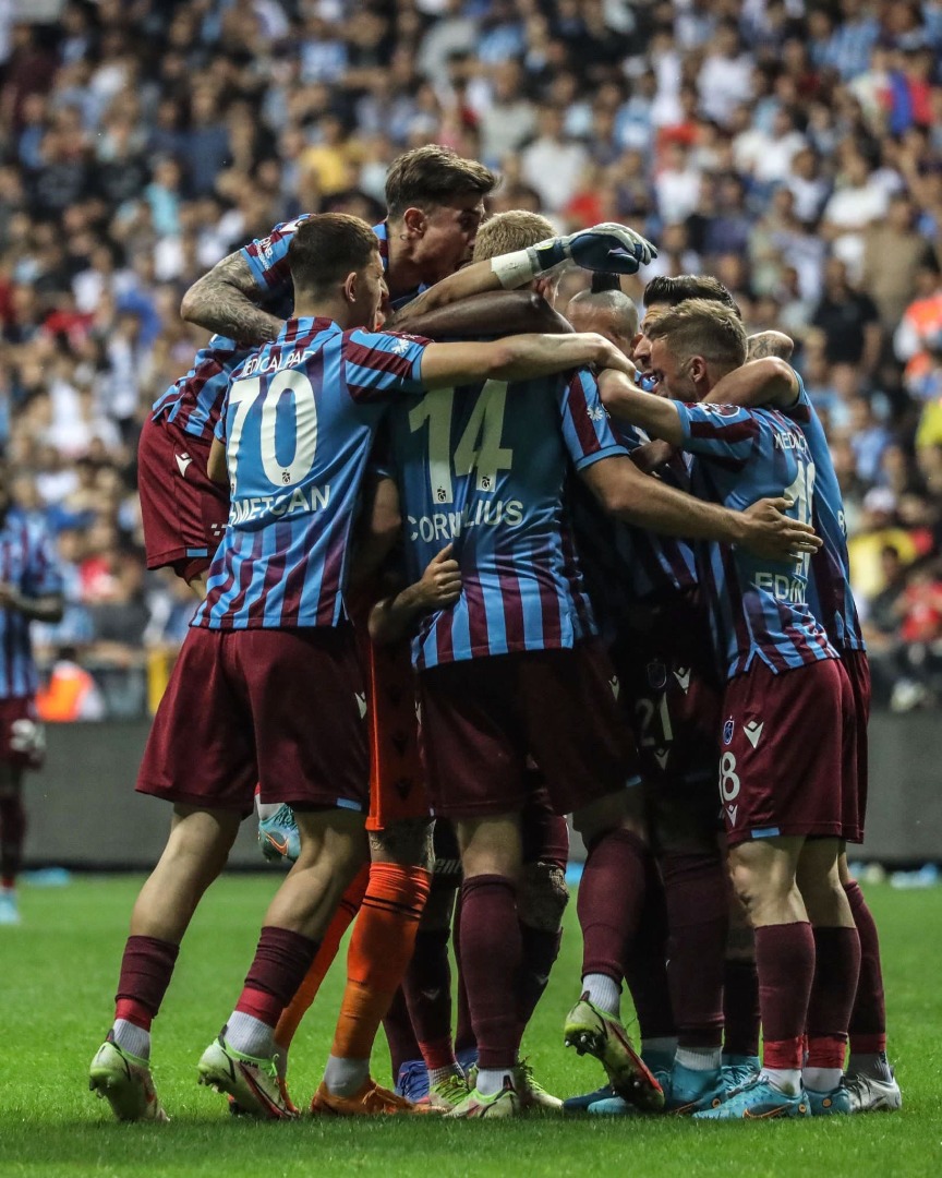 Trabzonspor şampiyonluk kutlamalarına başladı 7