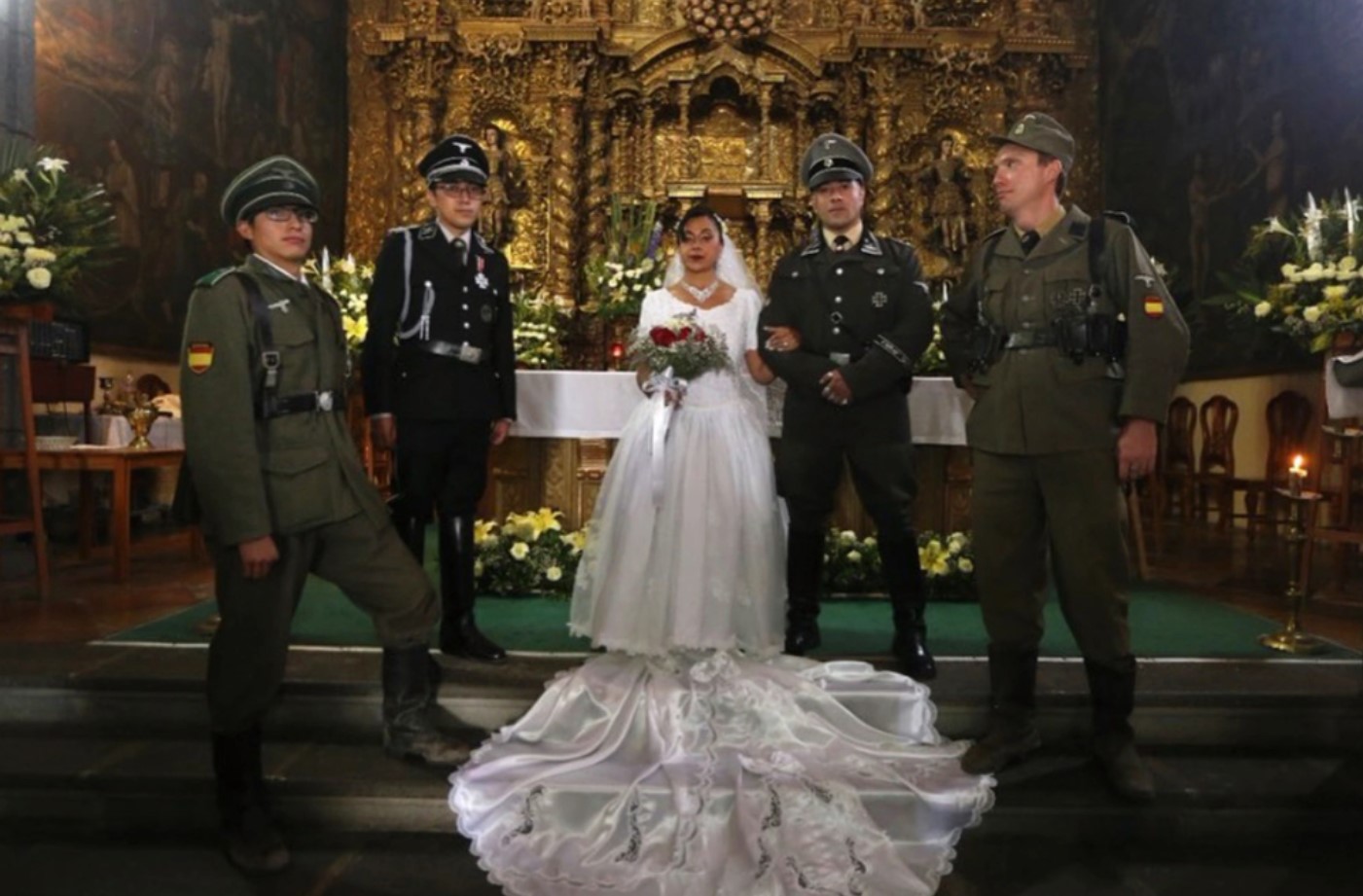 Hitler'in evlilik yıldönümünde Nazi temalı düğünle evlendiler 7