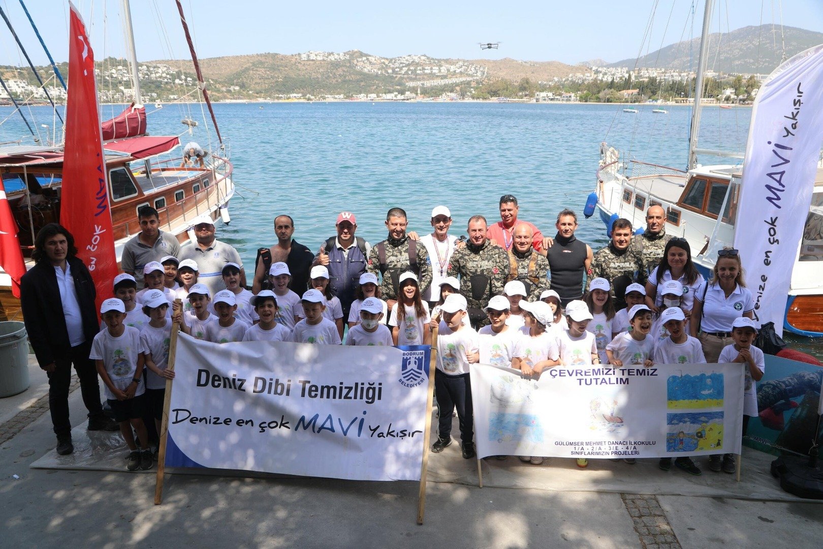 Sahilden geçenler gözlerini alamadı: Denizin dibine daldılar 342 kilo çıkardılar 10