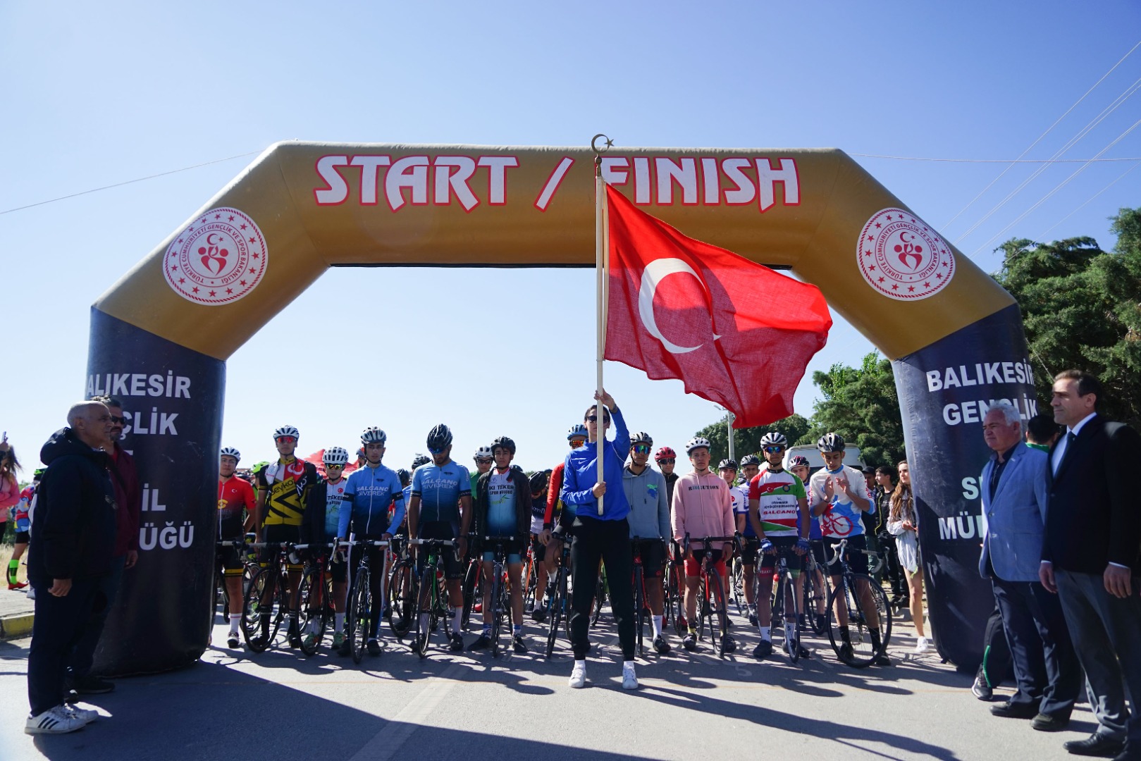 Balıkesir'de "Gençler ve Yıldızlar Türkiye Bisiklet Şampiyonası" heyecanı 2