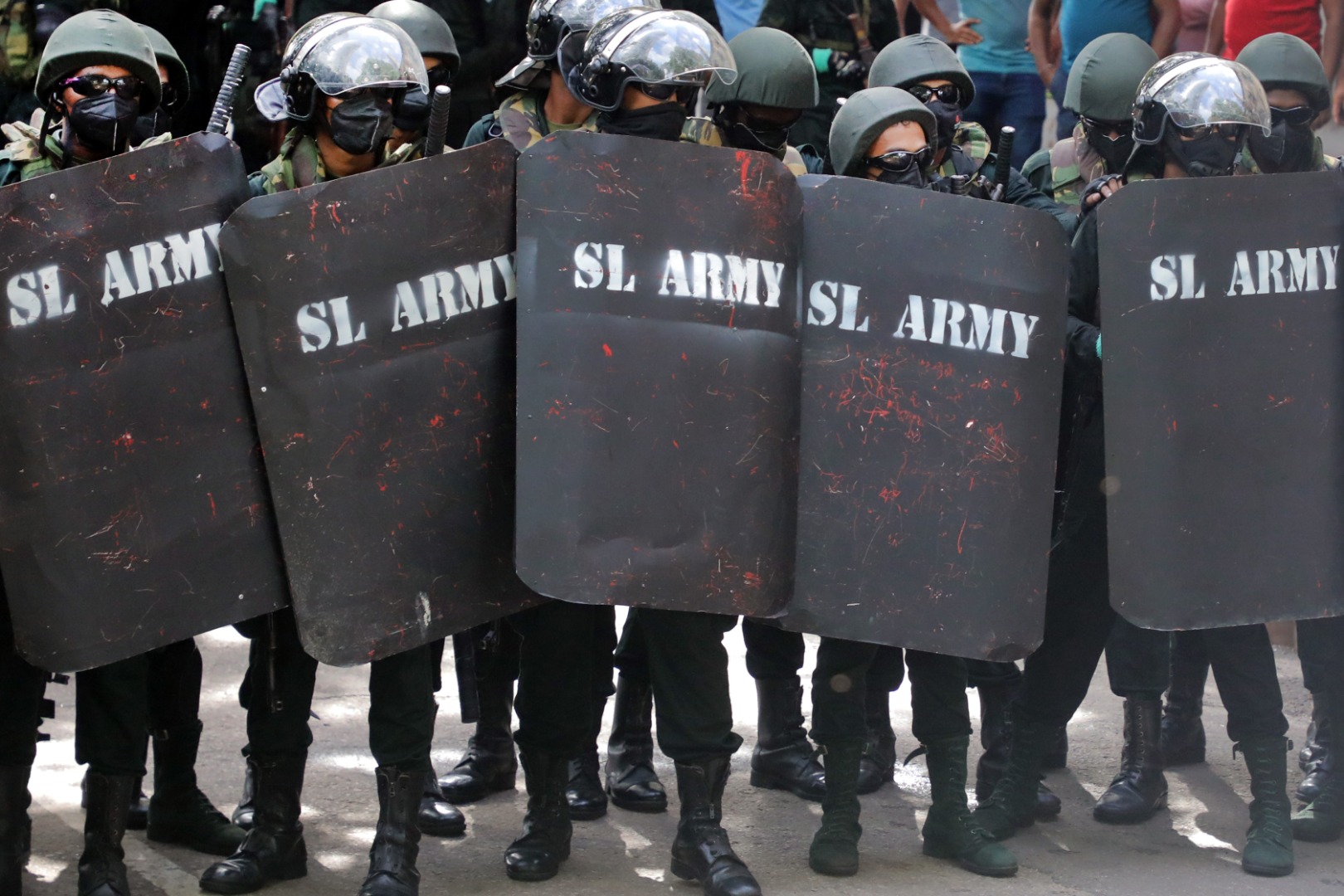 Sri Lanka'da  protestolar tüm hızı ve şiddetiyle sürüyor 4