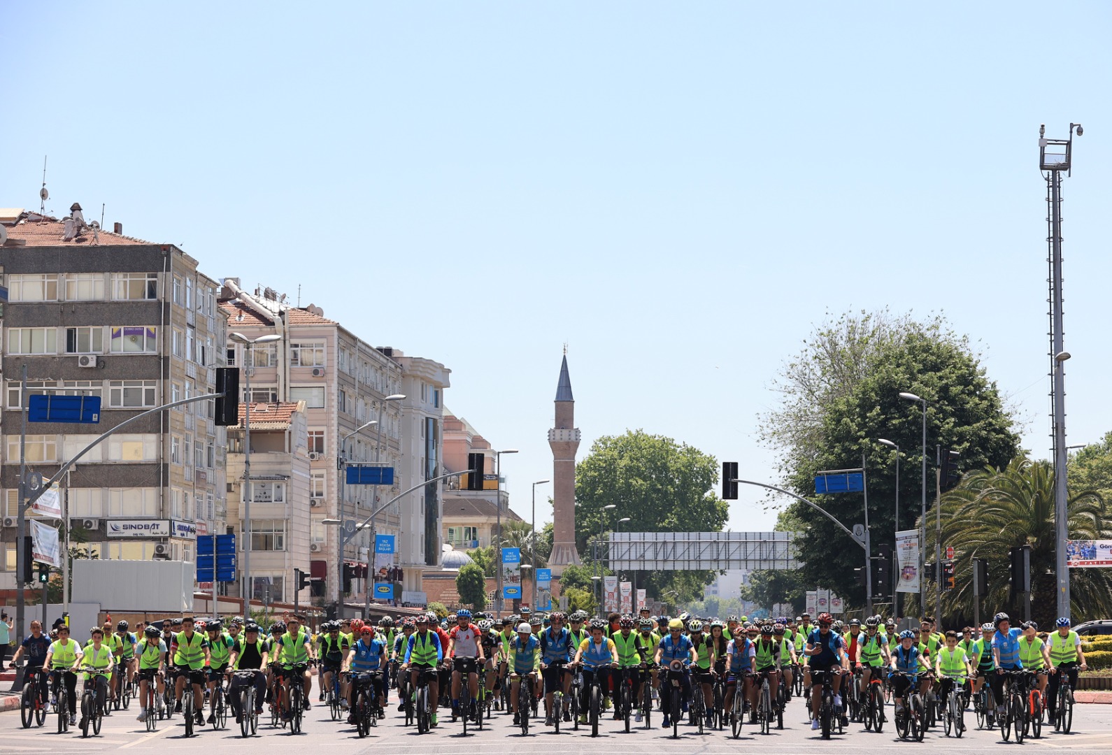 İstanbul'da binlerce amatör bisikletçi tarihi yarımadada pedal bastı 14