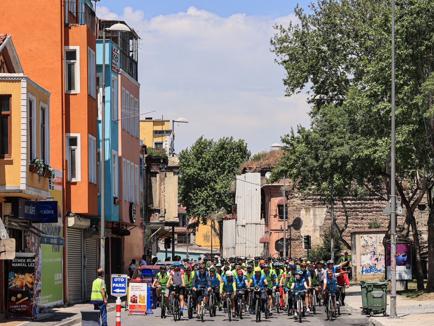 İstanbul'da binlerce amatör bisikletçi tarihi yarımadada pedal bastı 4