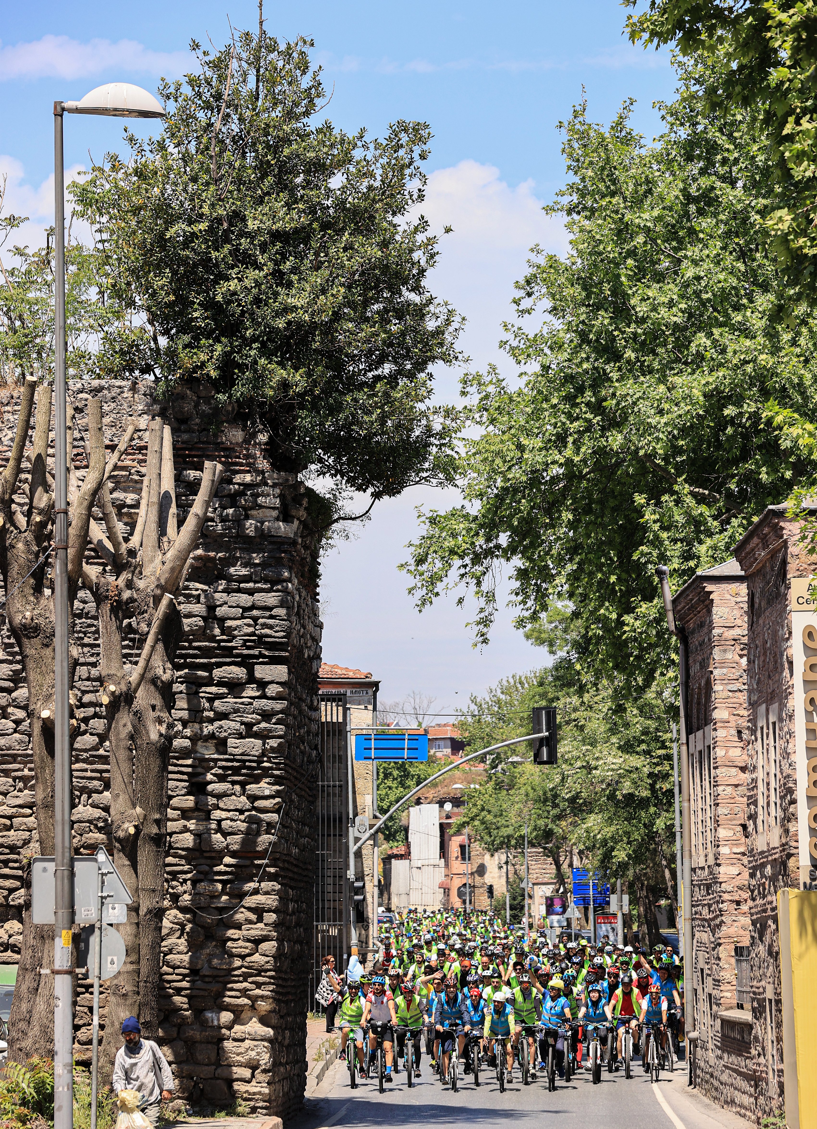 İstanbul'da binlerce amatör bisikletçi tarihi yarımadada pedal bastı 3