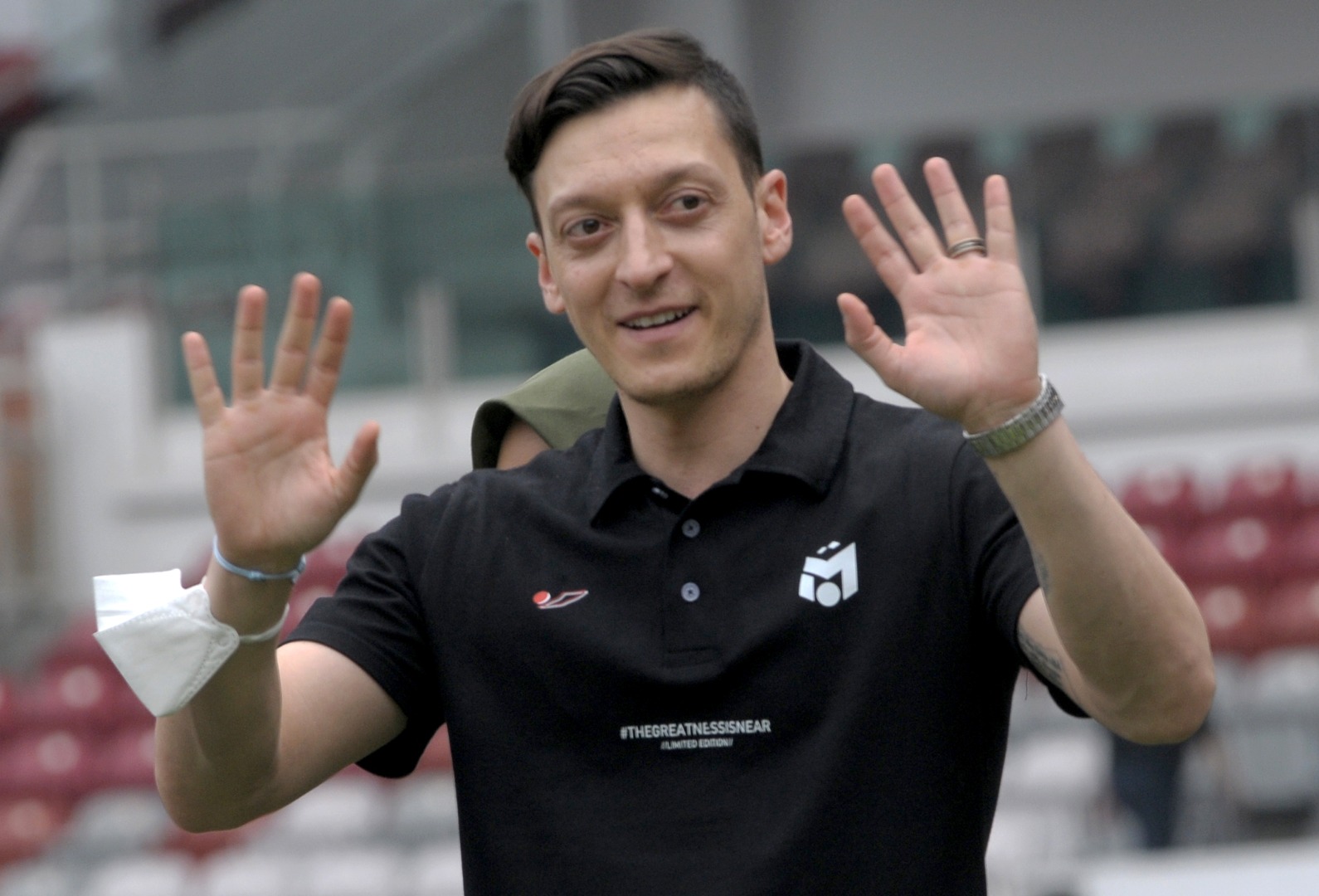 Mesut Özil Endonezya'da 3