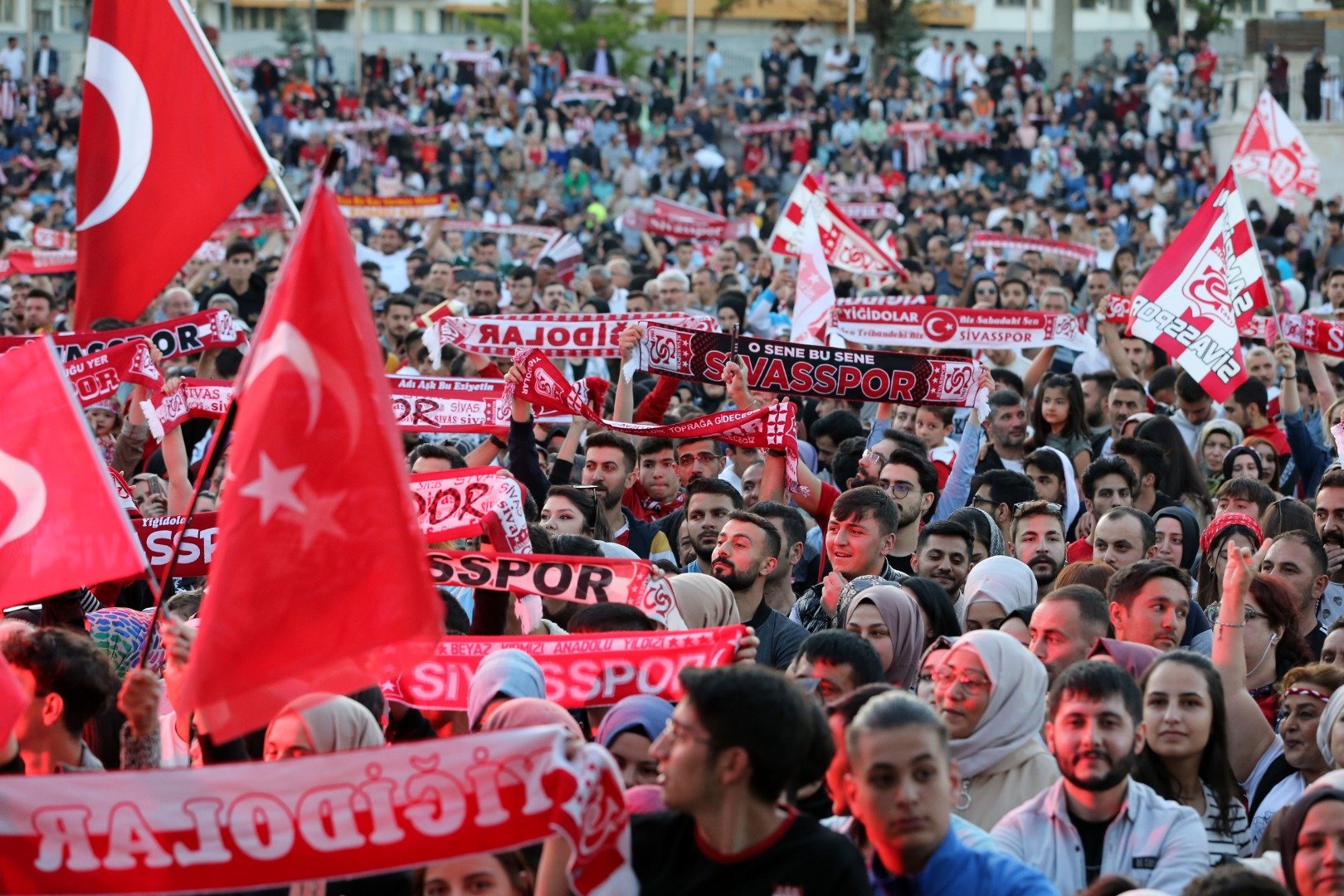 Sivas'ta kupa coşkusu işte böyle yaşandı 17