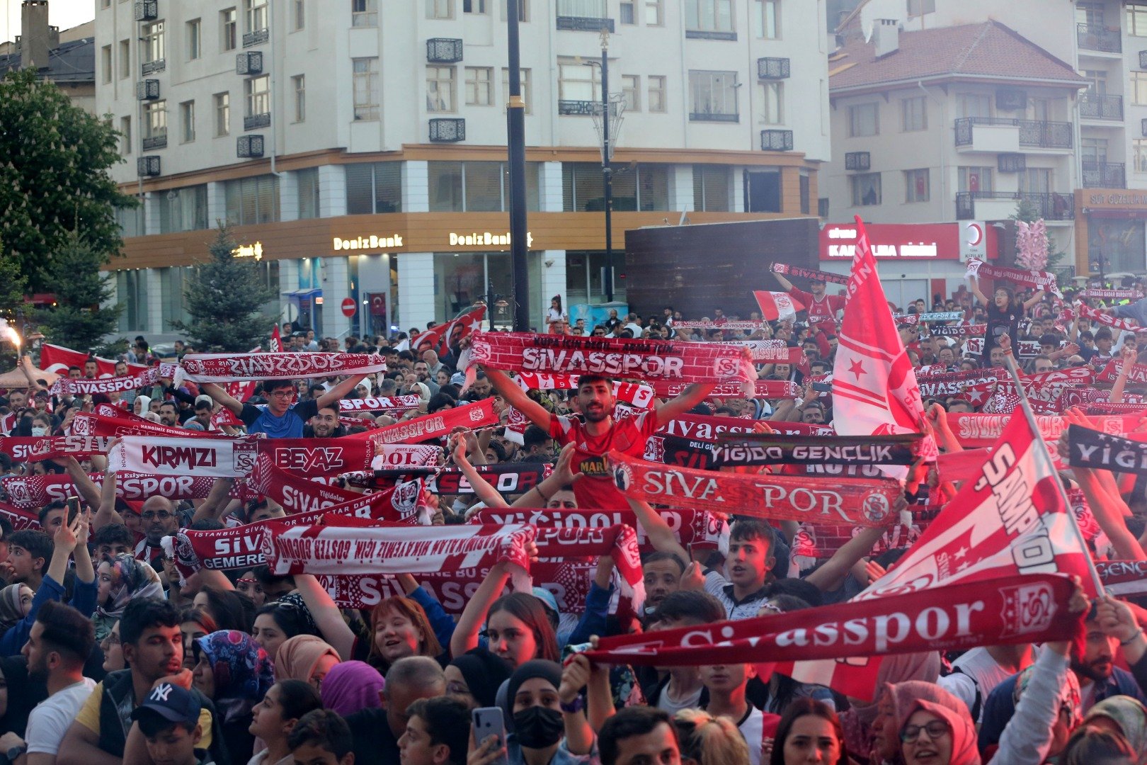 Sivas'ta kupa coşkusu işte böyle yaşandı 15