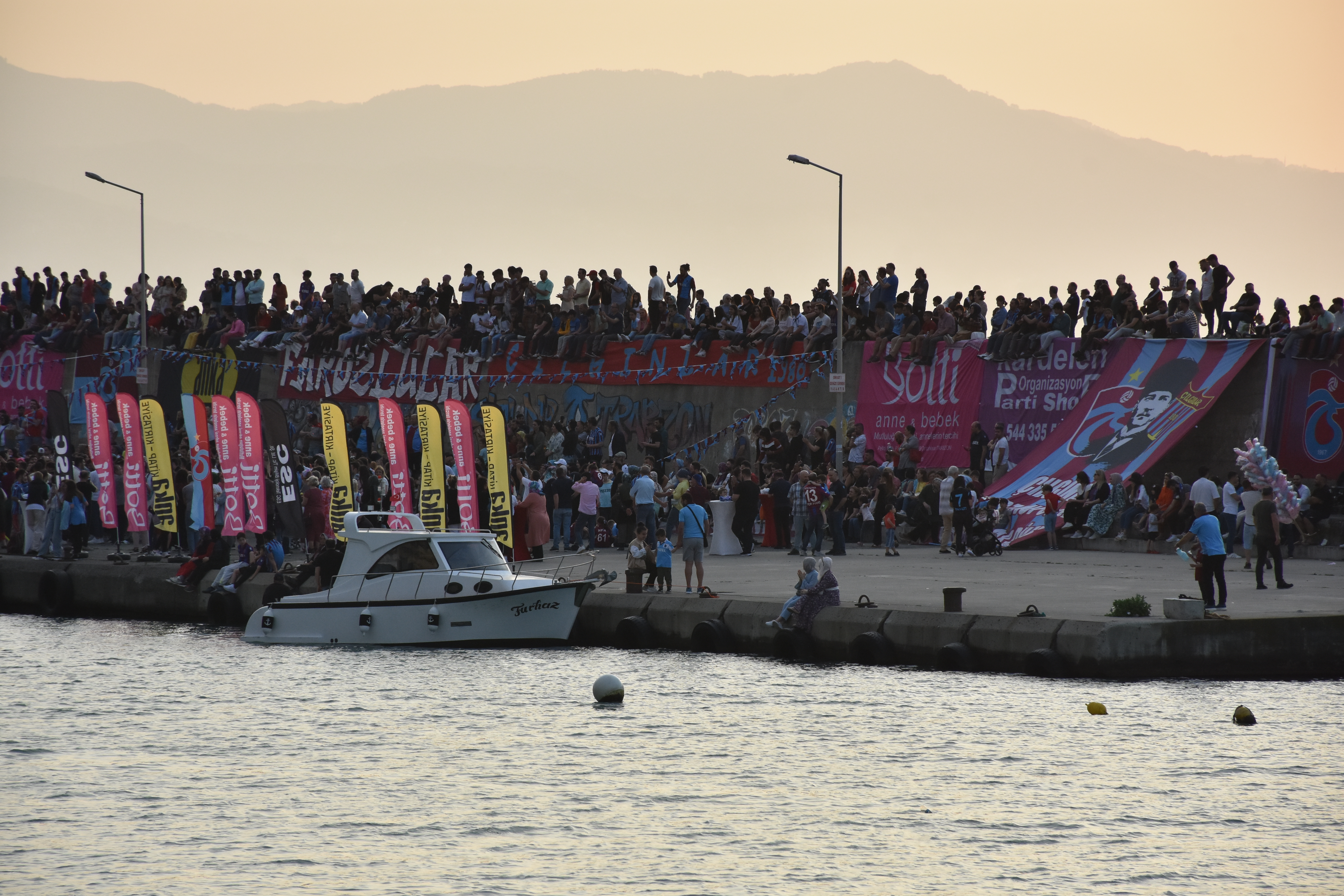 Trabzonspor taraftar dernekleri şampiyonluk kutlamalarını sürdürüyor 10