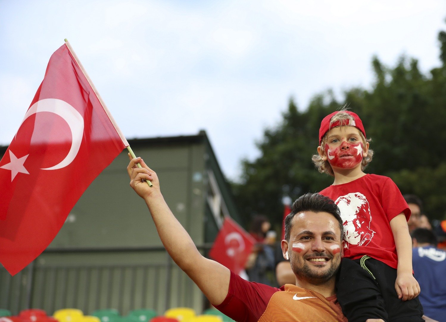 Litvanya'yı 6-0 yenen Milli Takımı böyle desteklediler 7