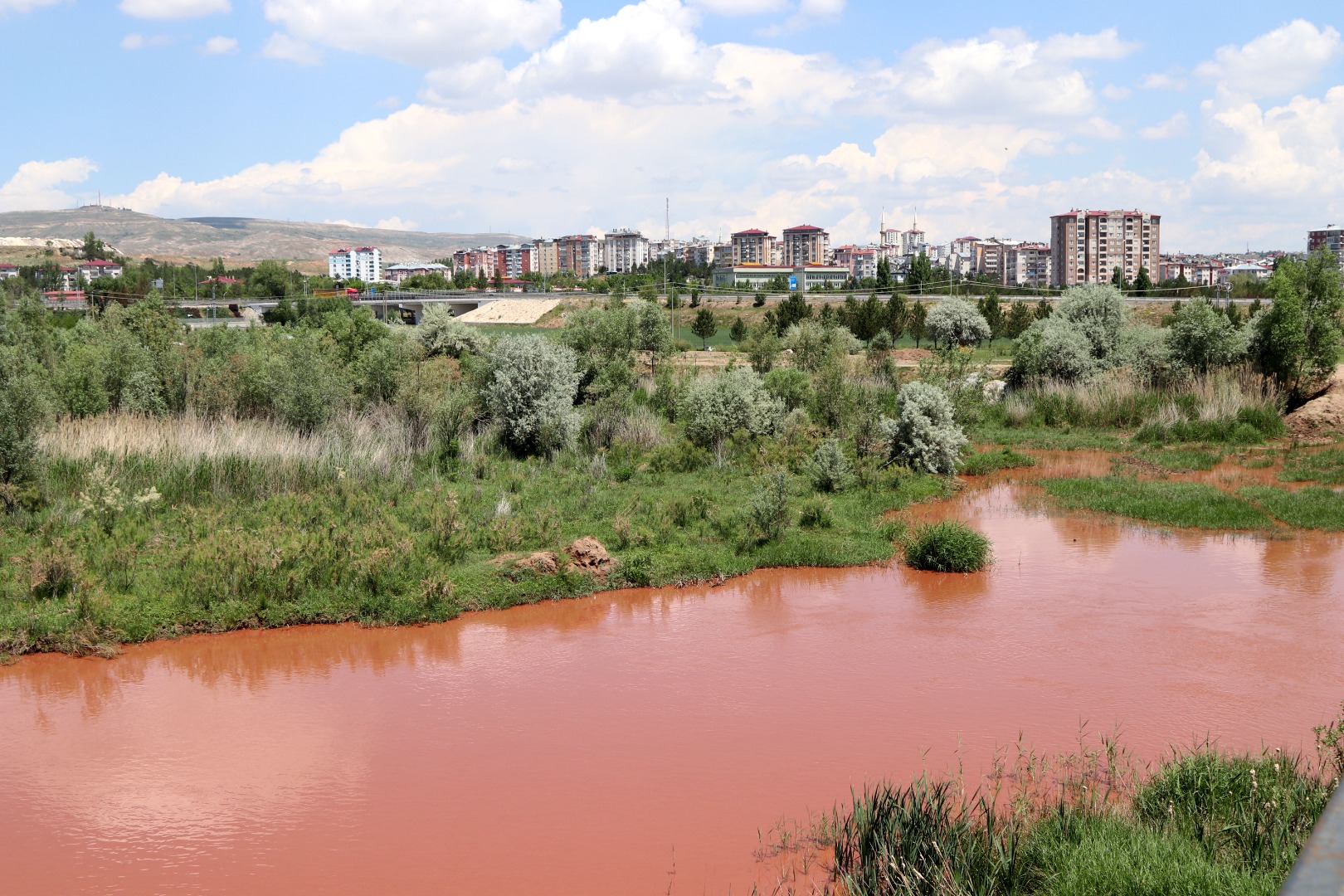 Türkiye'nin en uzun nehri Kızılırmak, adı gibi akmaya başladı 3