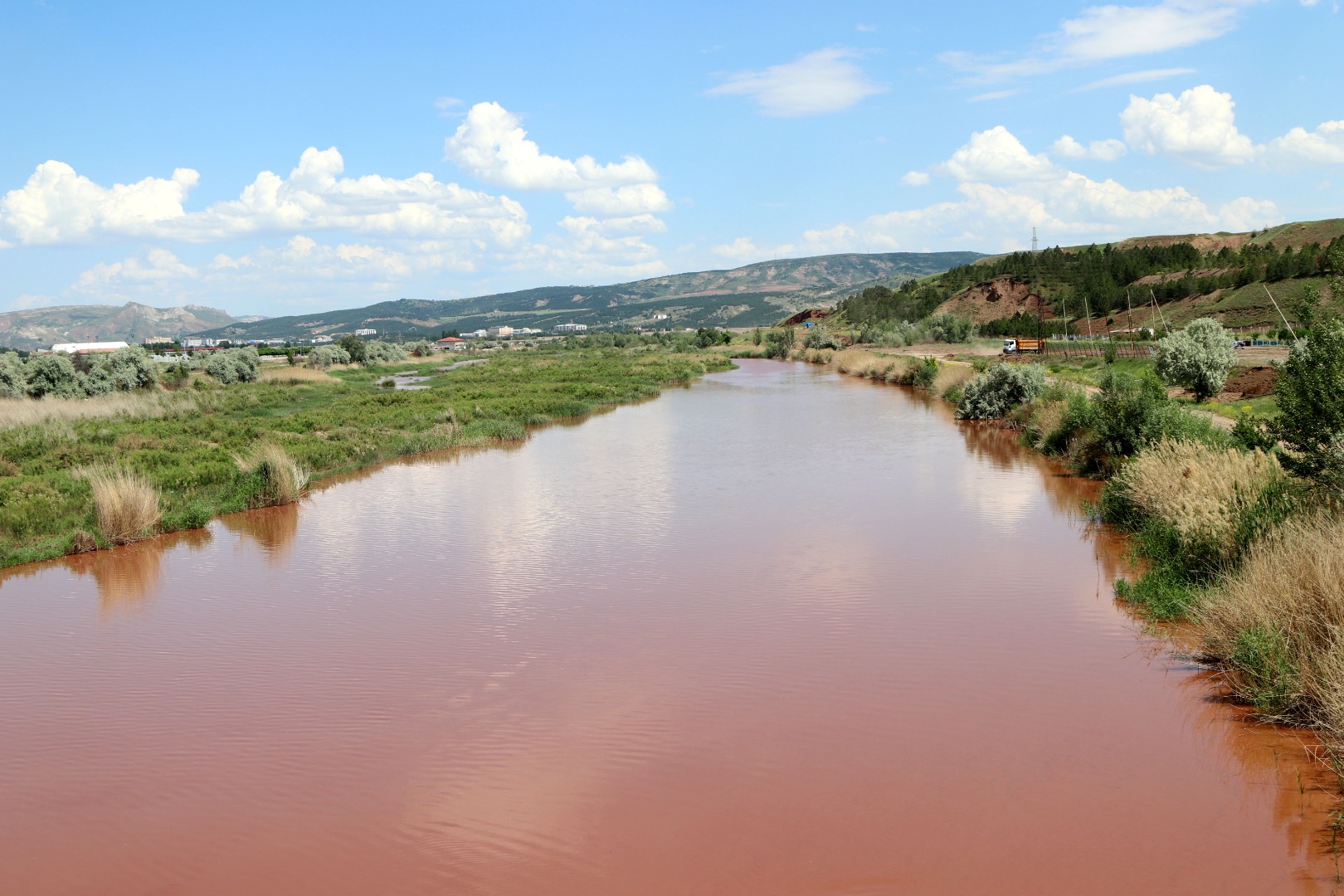 Türkiye'nin en uzun nehri Kızılırmak, adı gibi akmaya başladı 8