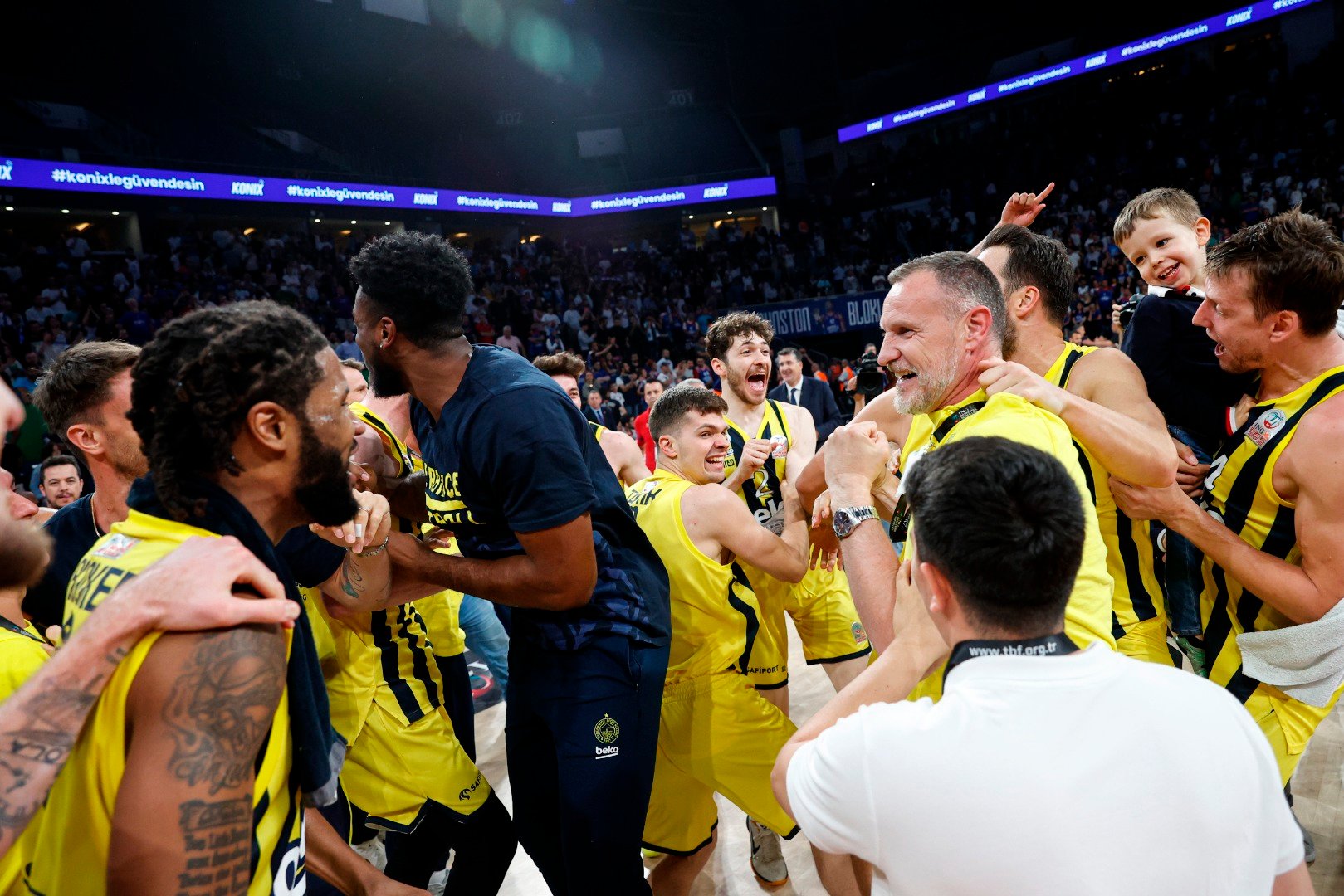 Fenerbahçe Beko'nun şampiyonluğu işte böyle geldi 14