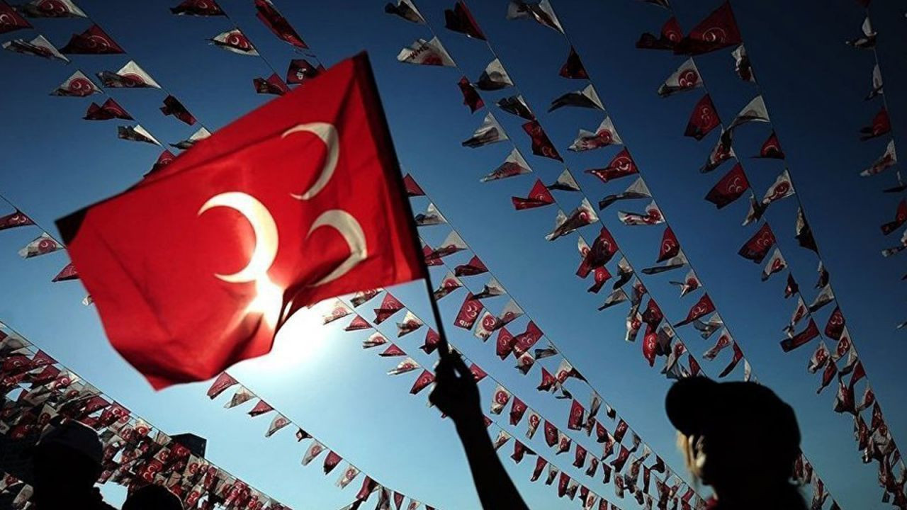 Abdulkadir Selvi 2500 AKP'li ile 19 vatandaşın katıldığı anket sonucunu yayımladı (!) 5