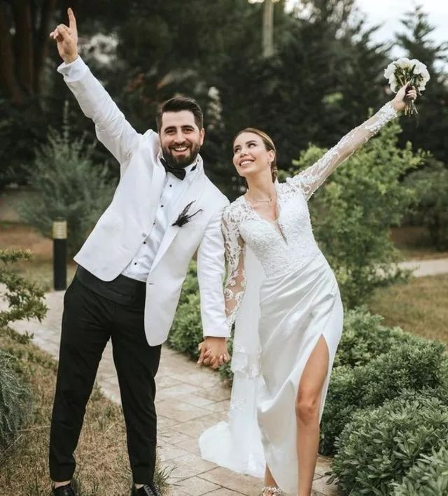 Kafalar grubu üyesi Bilal Hancı ve Esin Çepni boşanıyor. Evliliğin senesi bile dolmadı 3