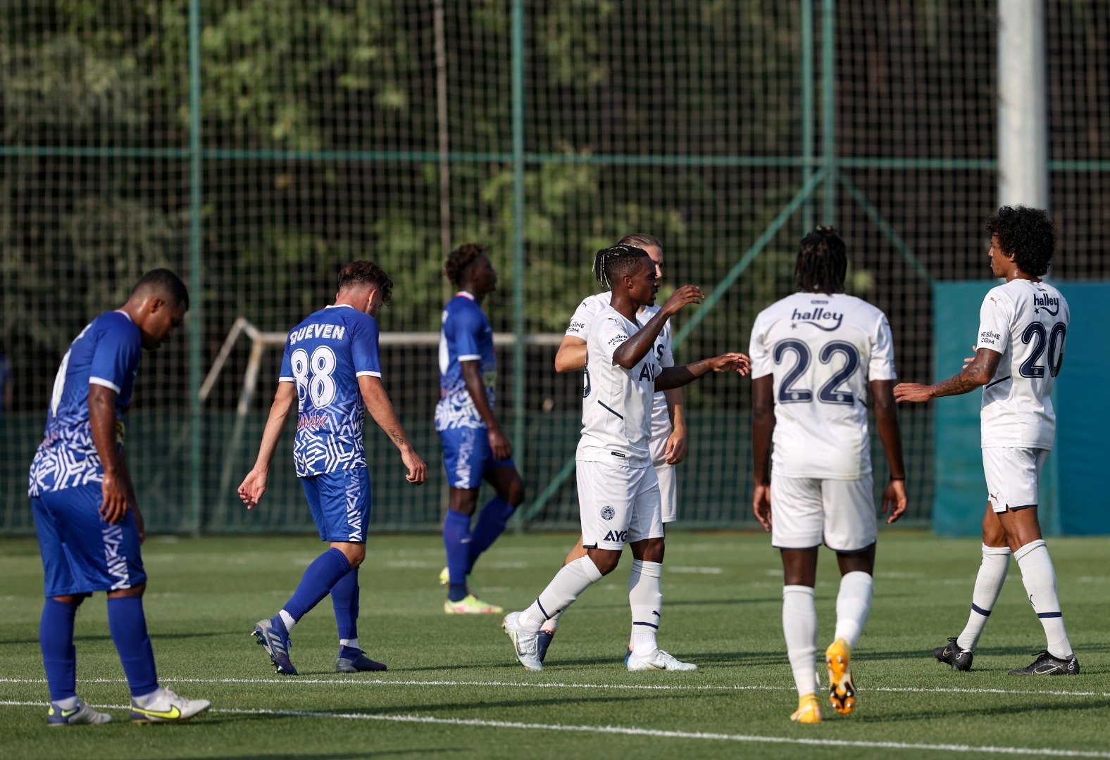 Ali Koç'tan Shkupi Başkanı Olgun Aydın'a anlamlı hediye 10