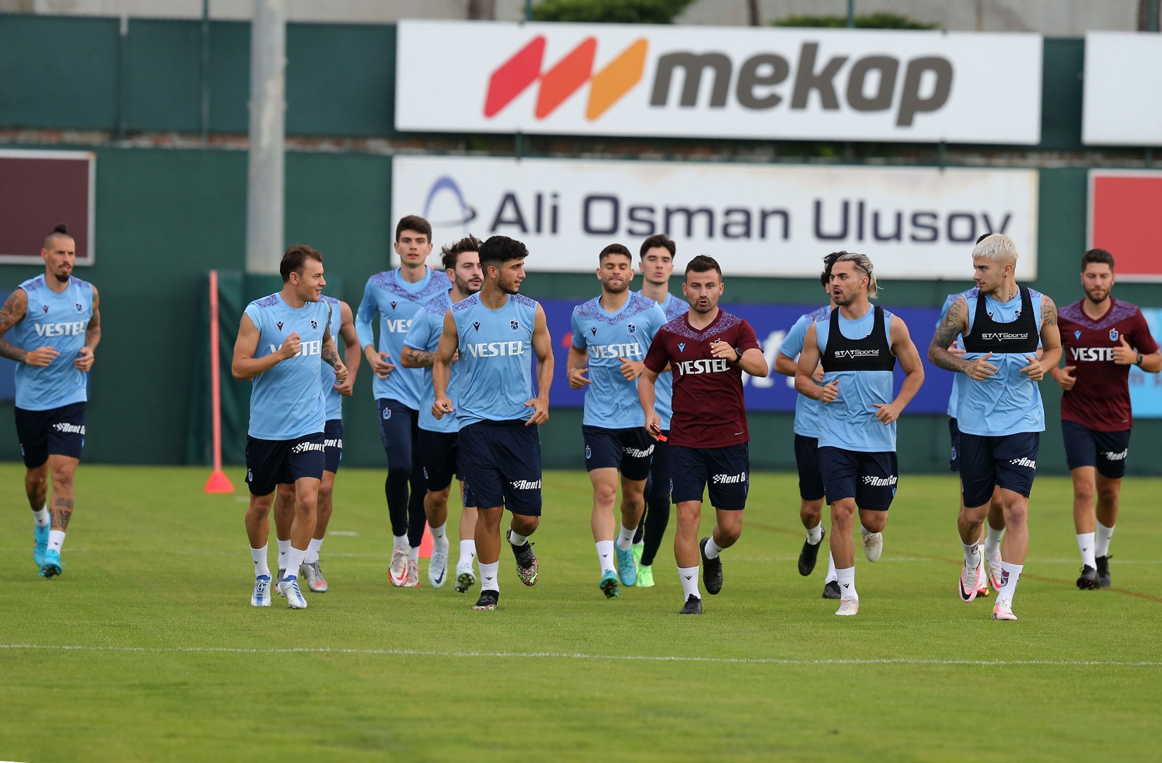 Trabzonspor antrenmanında dikkat çeken detay 6