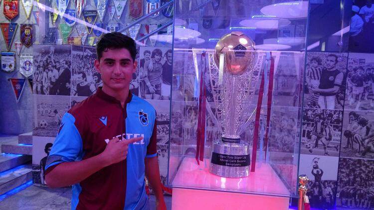 Trabzonspor'un şampiyonluk kupasına ziyaretçi akını 9
