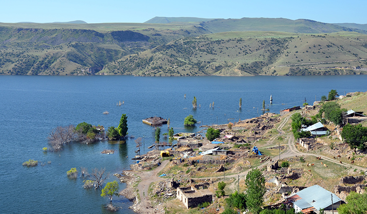 Karakurt HES Barajı'nda su seviyesi yükseldi 3