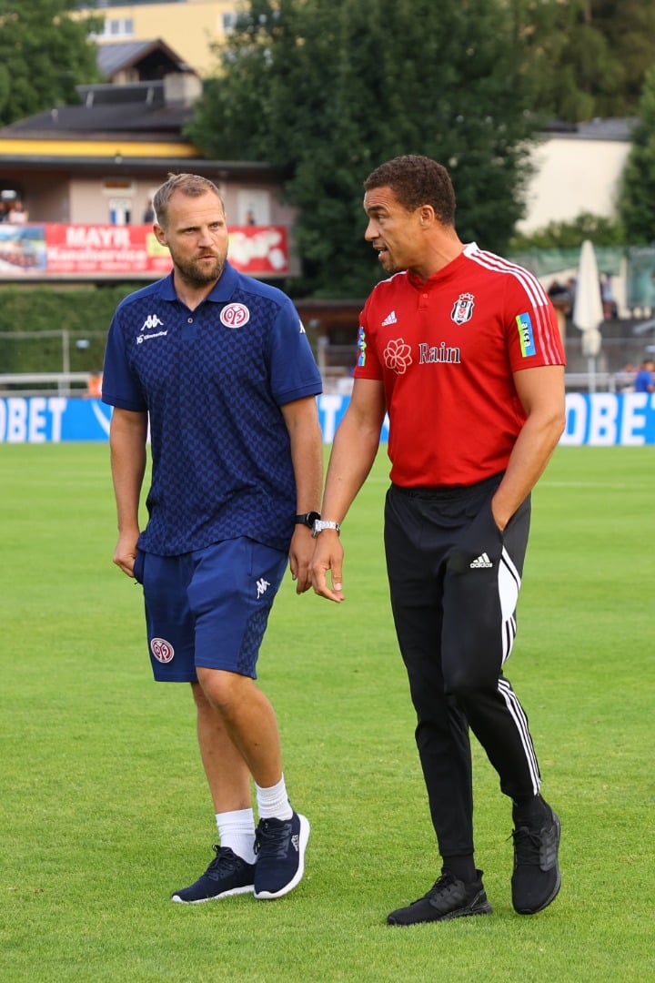 Beşiktaş Mainz maçında dikkat çeken detay 4