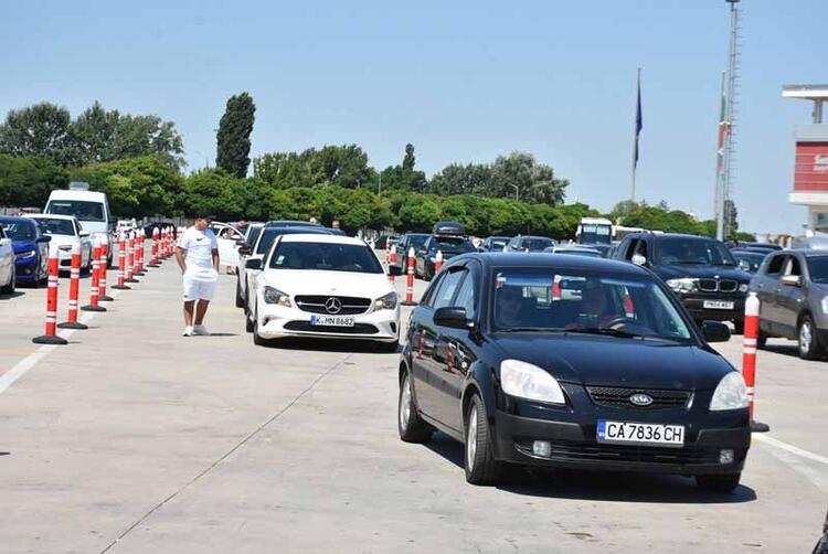 Kapıkule'de gurbetçi yoğunluğu 5