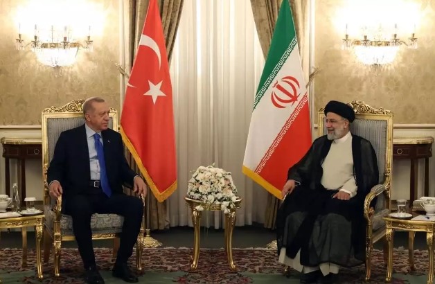 Erdoğan'ın İran'daki görüşmelerinde Türk bayrağının olmaması tartışmalara neden olmuştu. O fotoğrafın sırrı ortaya çıktı 6