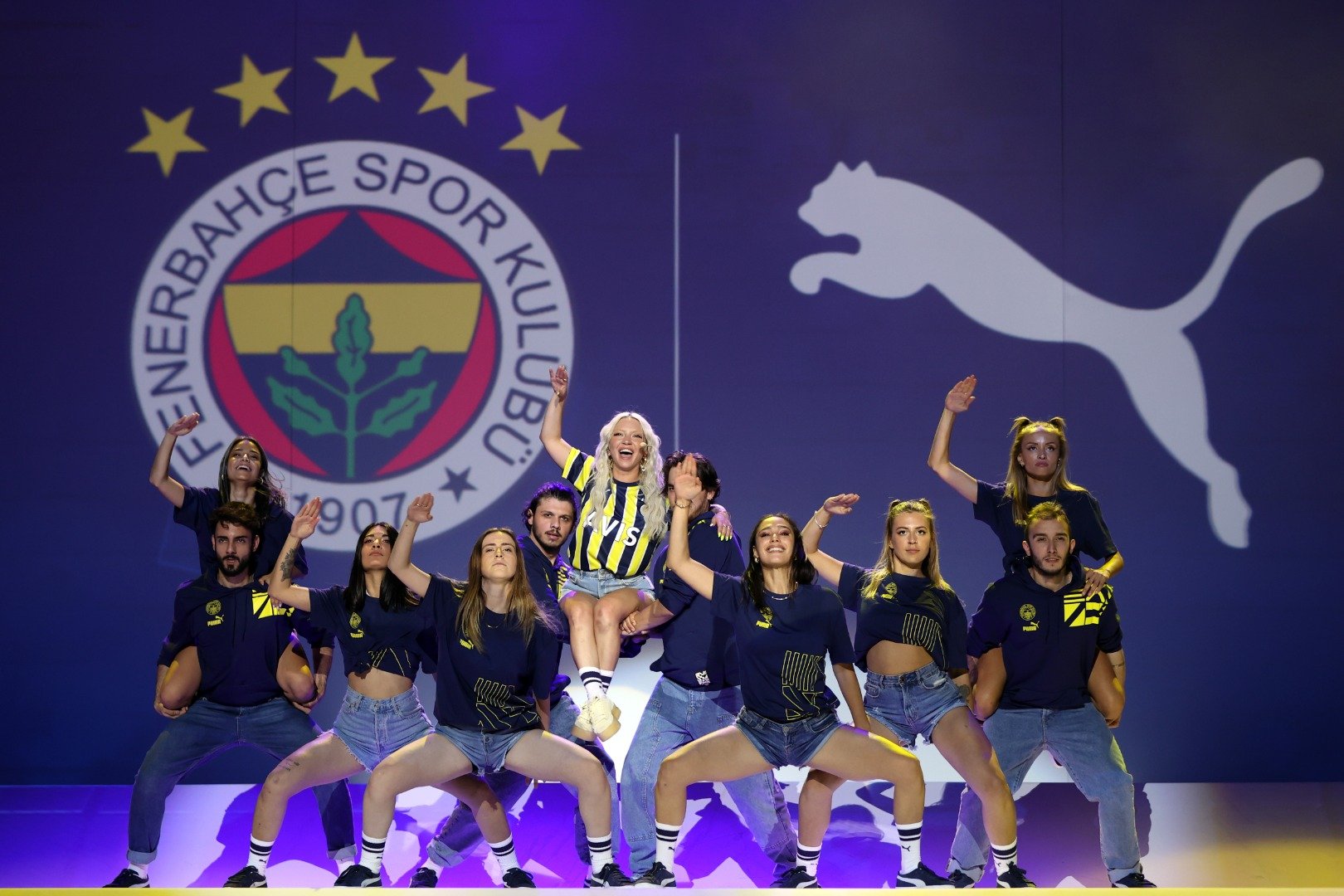 İşte Fenerbahçe'nin yeni sezon formaları 12