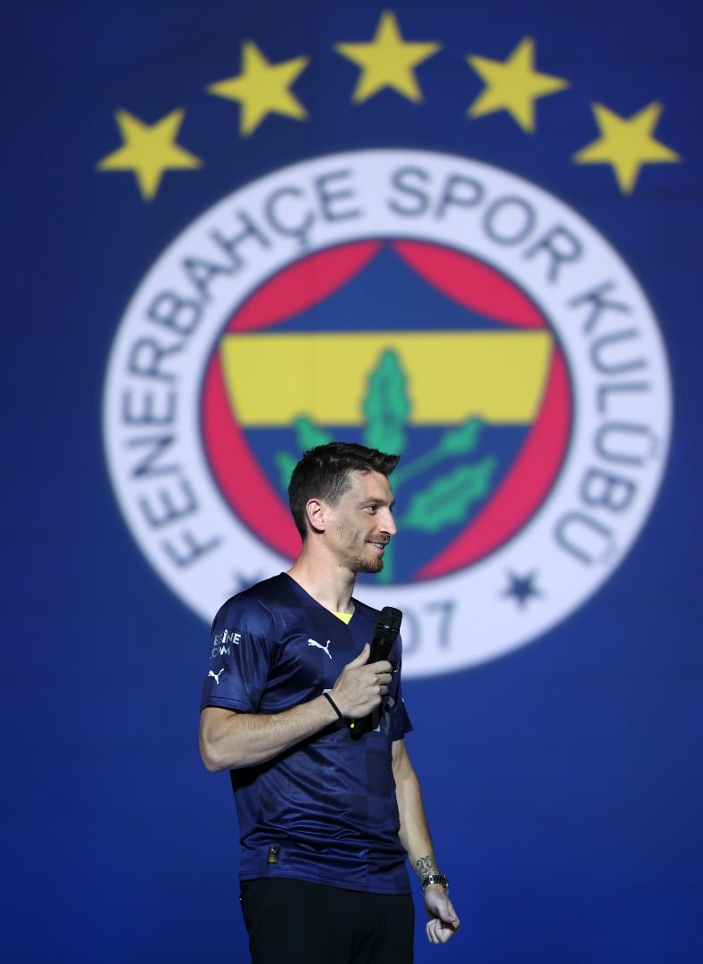 İşte Fenerbahçe'nin yeni sezon formaları 7