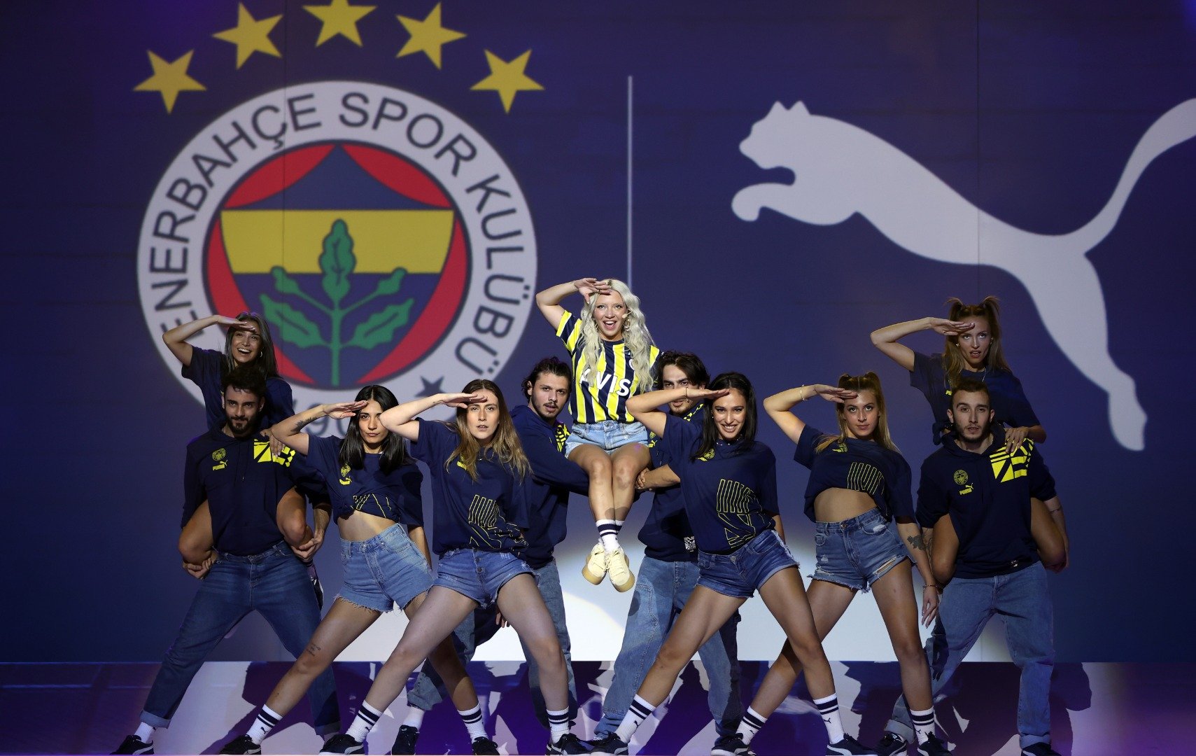 İşte Fenerbahçe'nin yeni sezon formaları 9